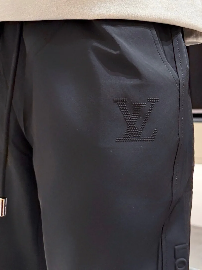 Men's Trousers LOUIS VUITTON 18499736