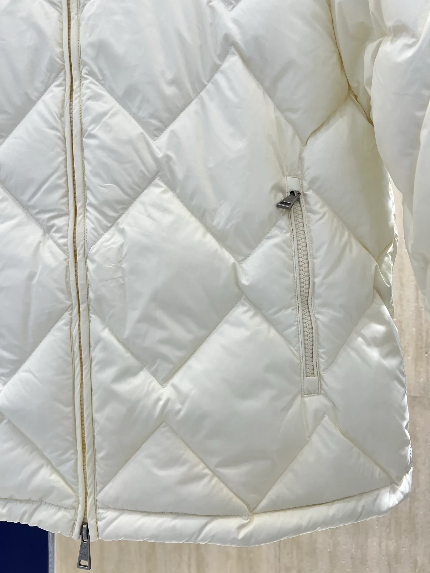Куртки И Пуховики Мужские Moncler 18634272