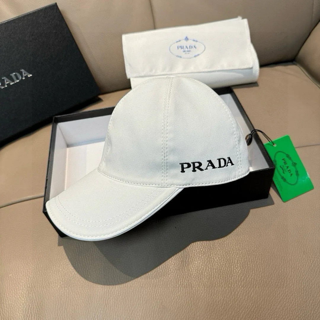 Hats PRADA 17515249