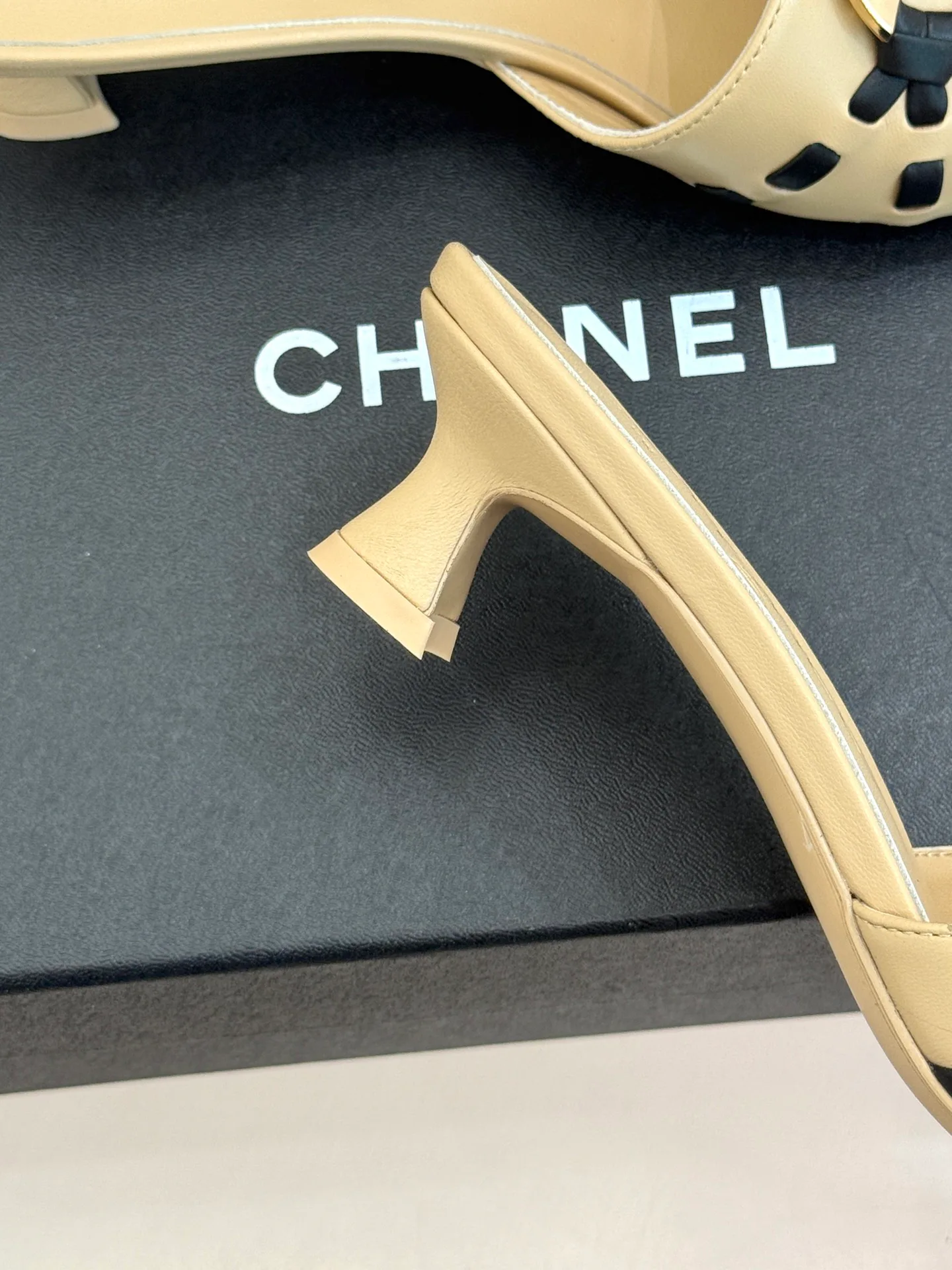 Women's Open-Toe Sandals CHANEL 17025704