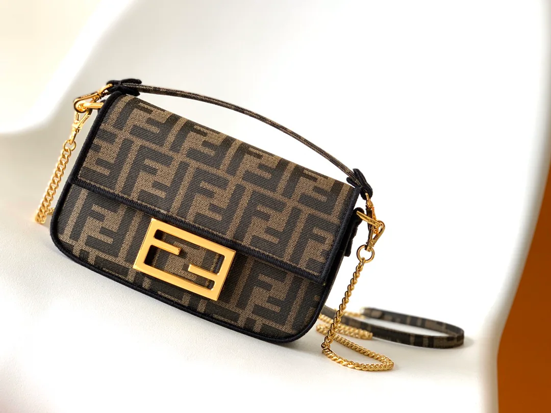 Women's Classic Handbags FENDI 17880625