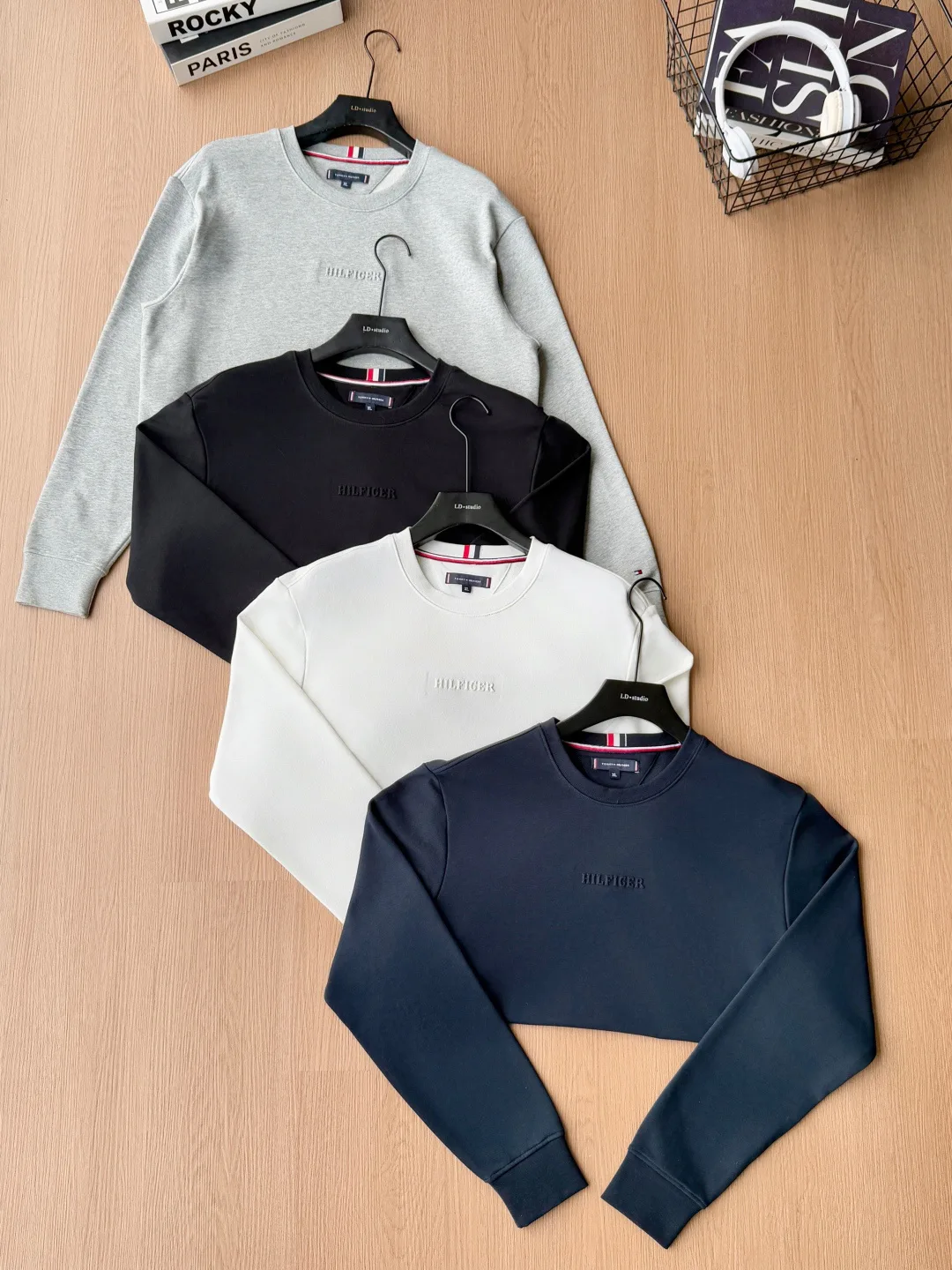 Women's Sweatshirts And Hoodies TOMMY HILFIGER 18182380