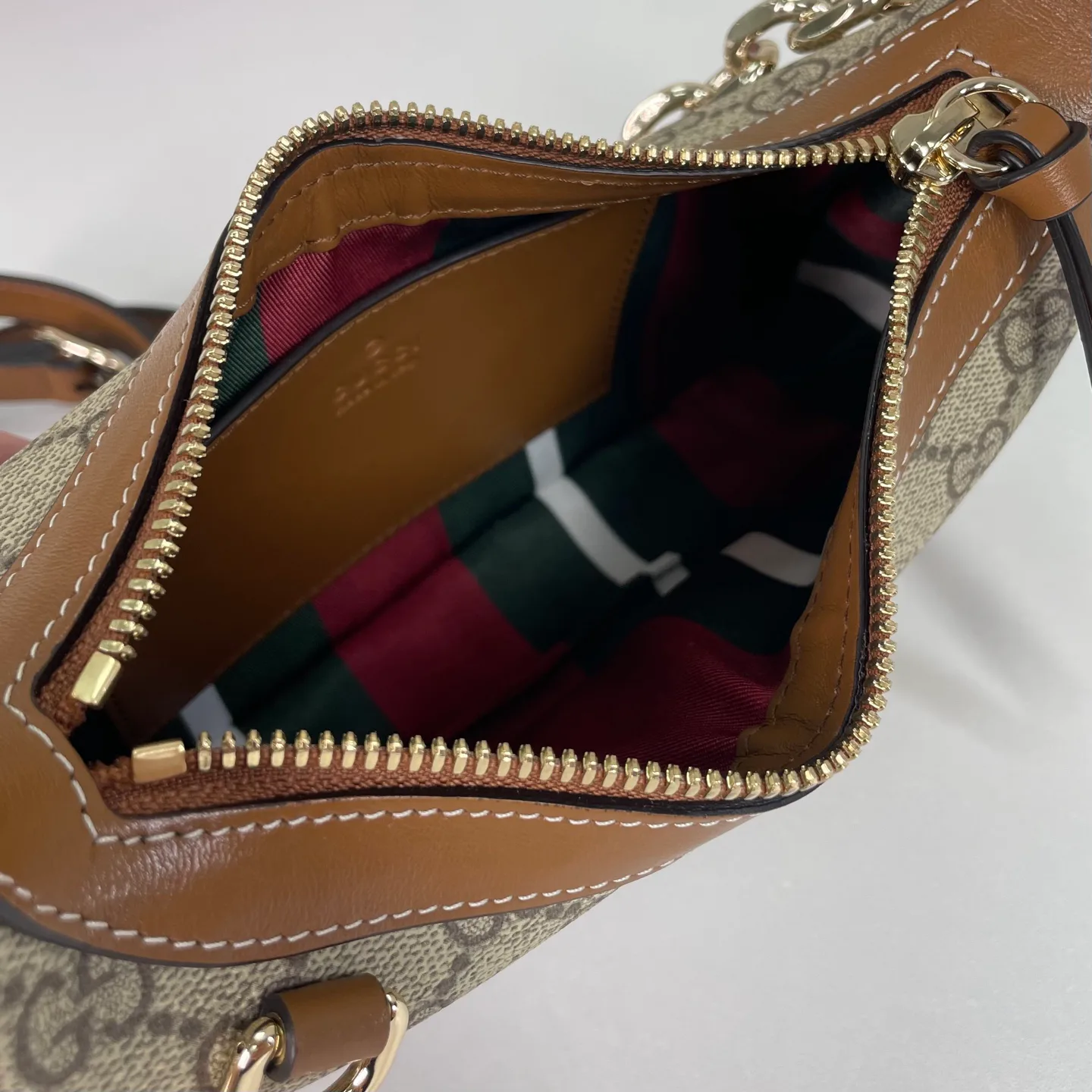 Women's Classic Handbags GUCCI 18210746
