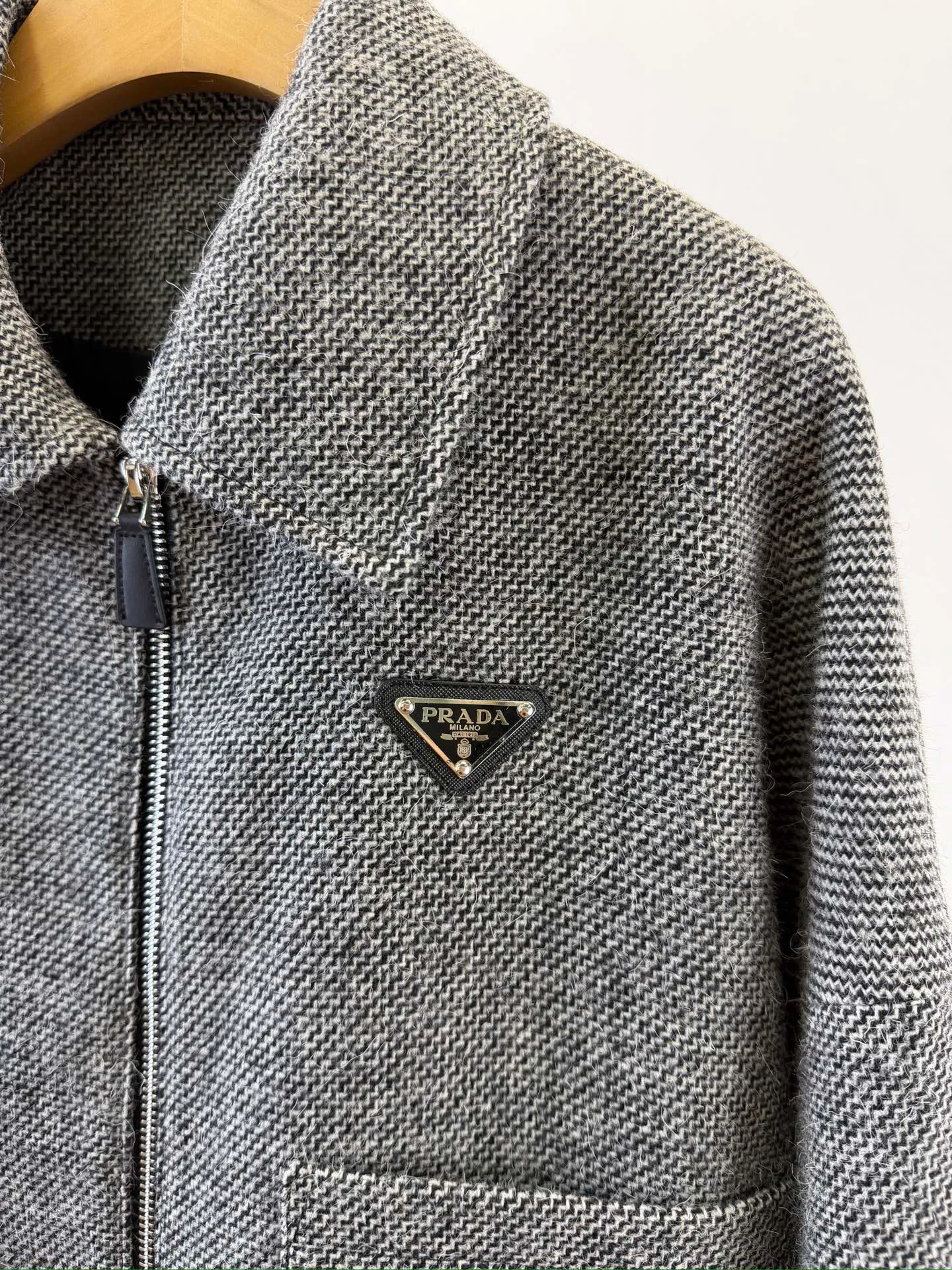 Women's Jackets And Down Jackets PRADA 18276383
