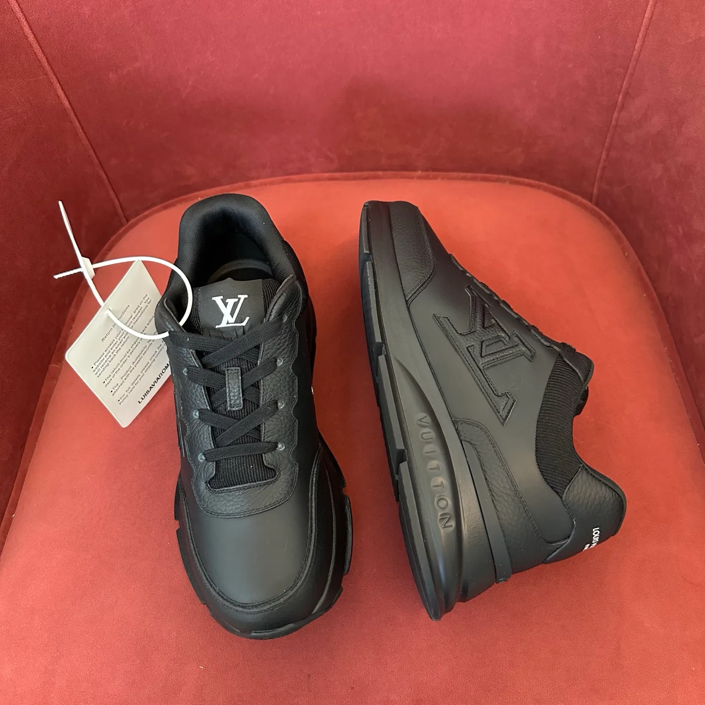 Women's Sneakers LOUIS VUITTON 17460369