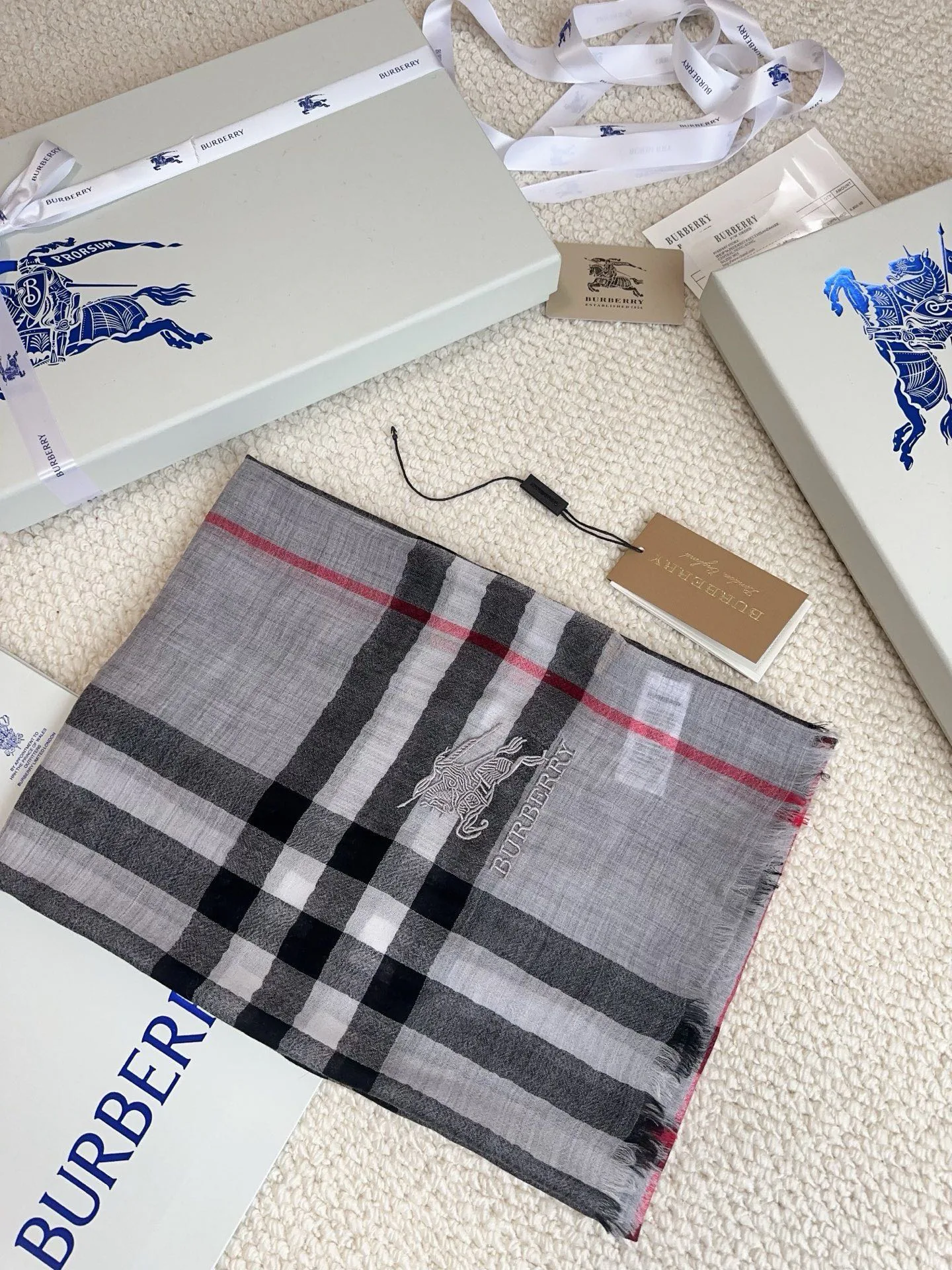 Scarves BURBERRY 18476738