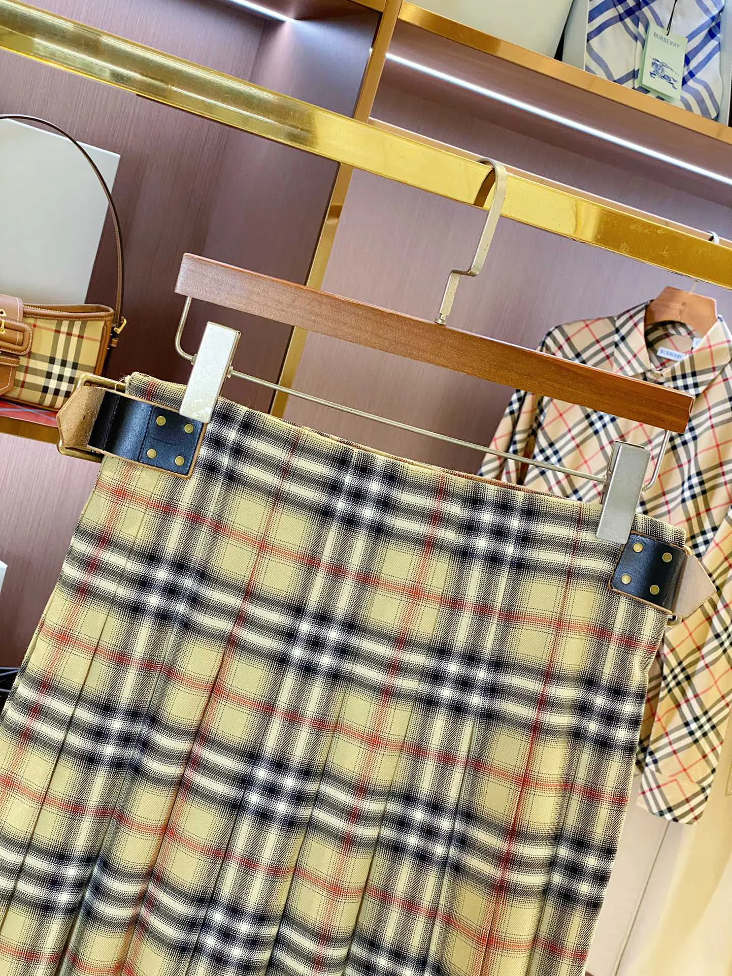 Women's Skirts BURBERRY 18386453