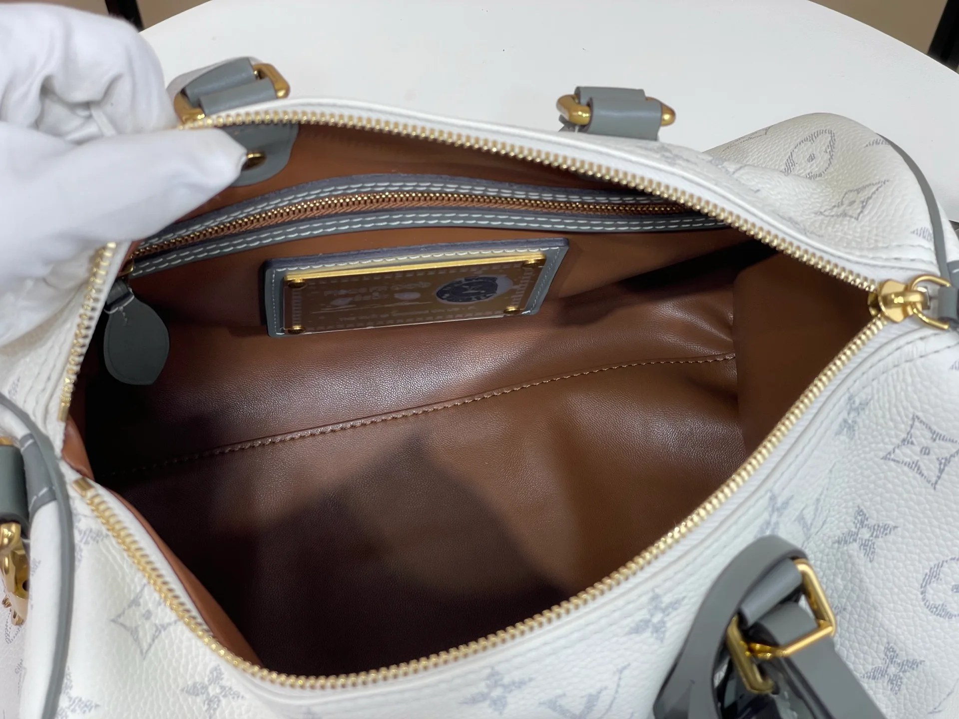 Women's Classic Handbags LOUIS VUITTON 17838917