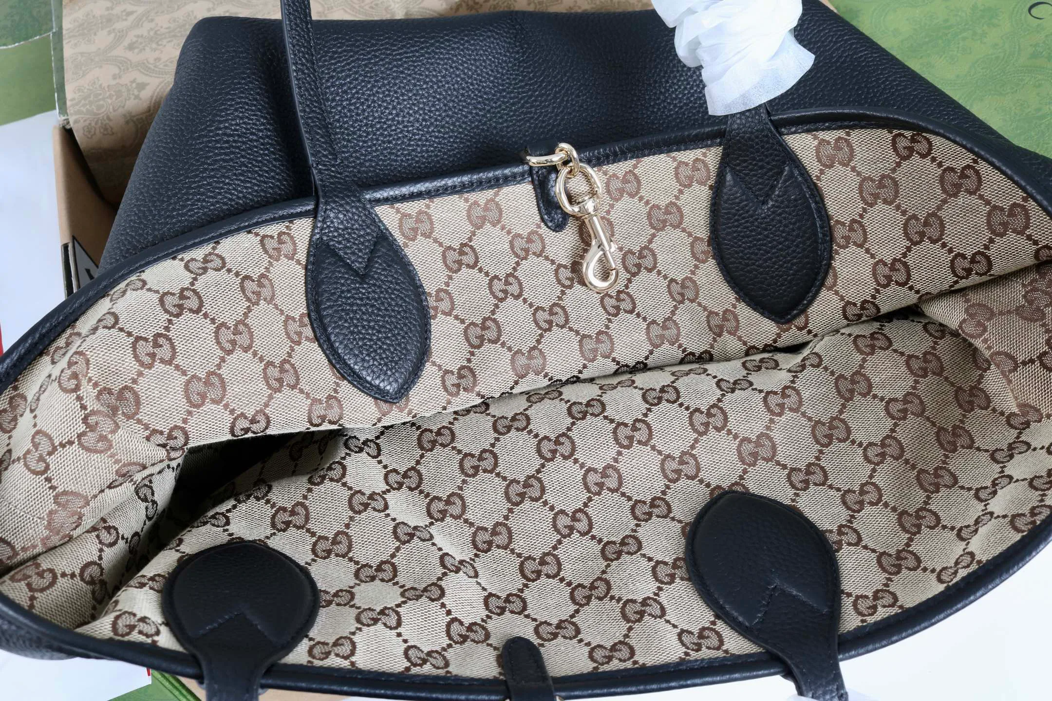 Women's Classic Handbags GUCCI 18404560