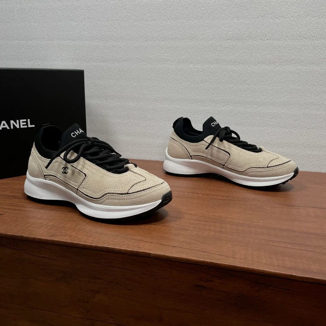 Women's Sneakers CHANEL 17542464