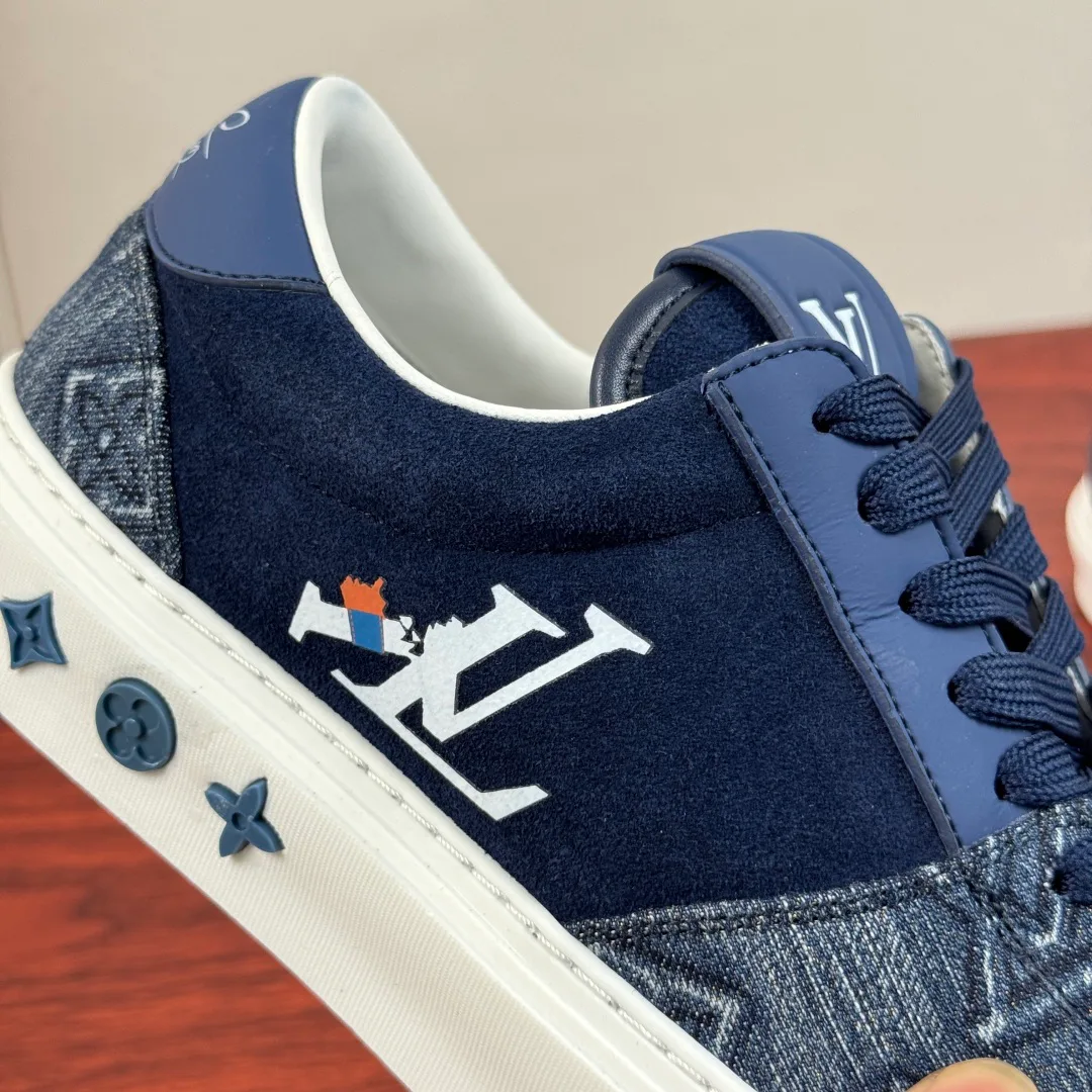Men's Sneakers LOUIS VUITTON 18100489