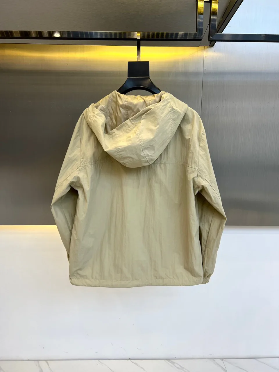 Women's Jackets And Down Jackets LOUIS VUITTON 18416821