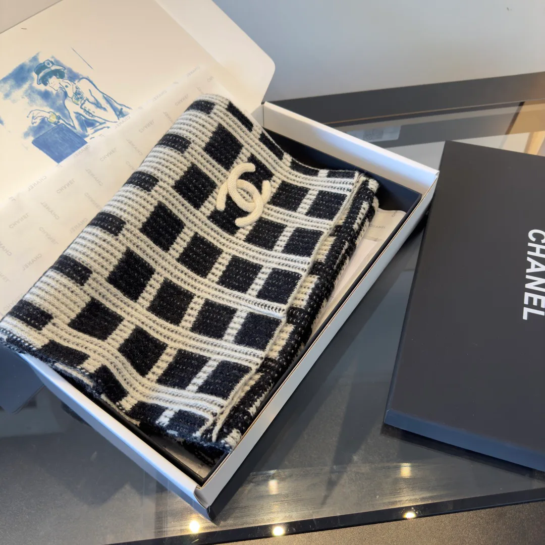 Scarves CHANEL 18104899