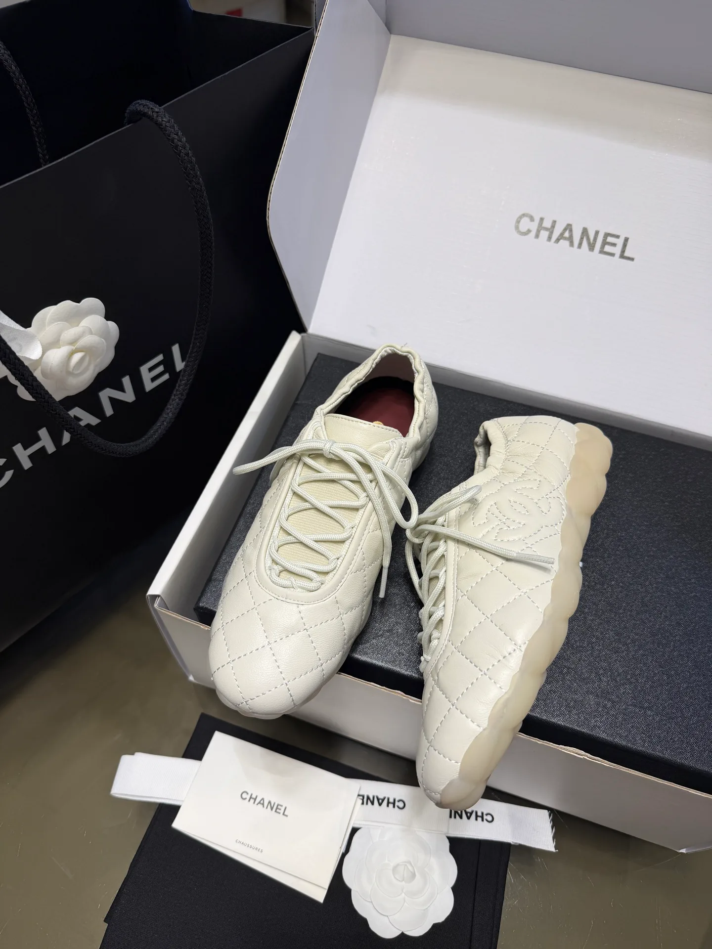 Women's Sneakers CHANEL 17877265