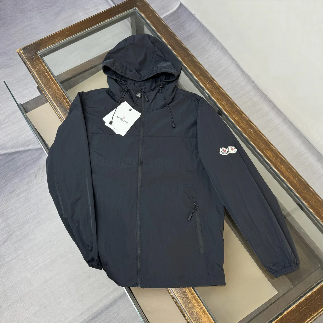 Men's Jackets And Down Jackets MONCLER 17286043