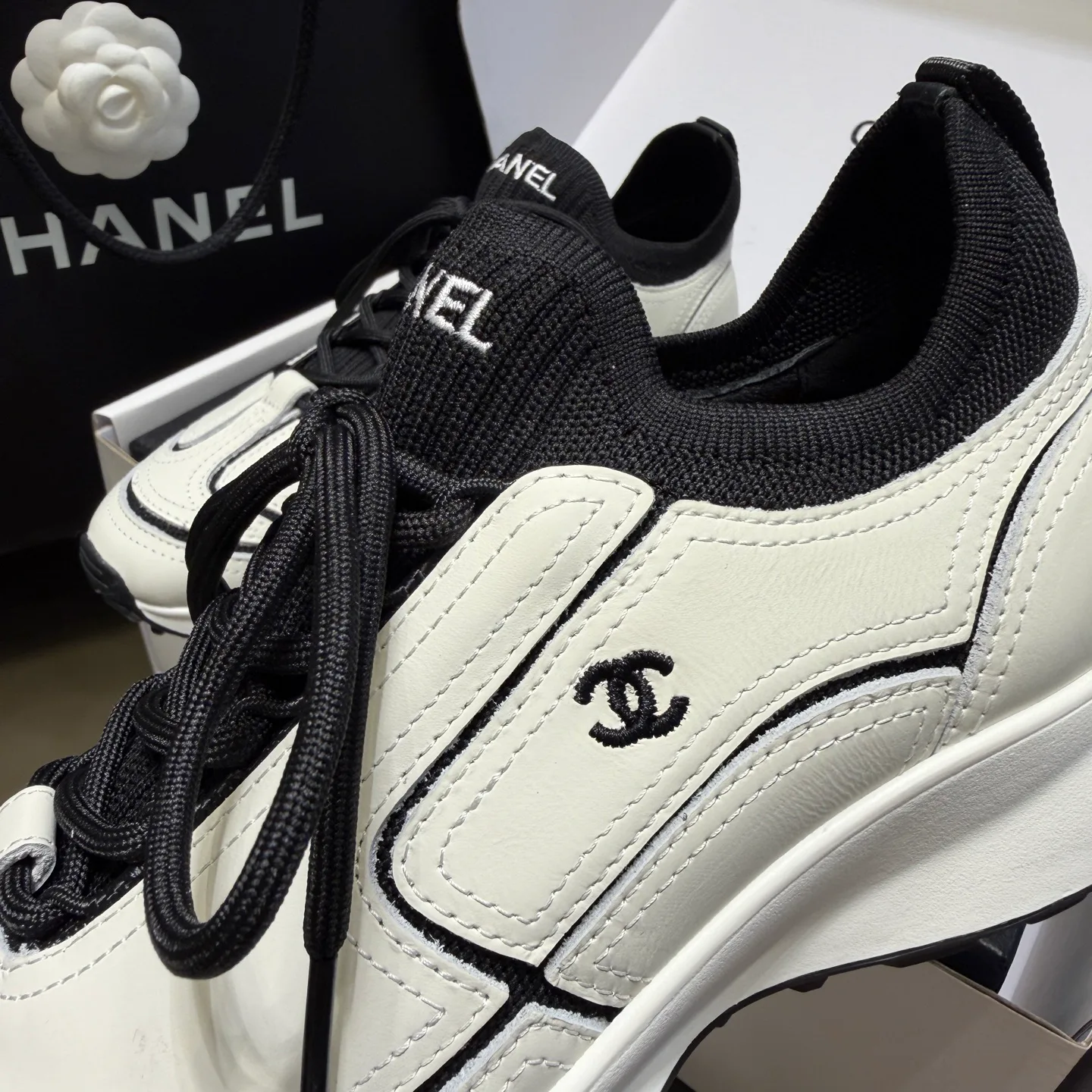 Women's Sneakers CHANEL 17877253