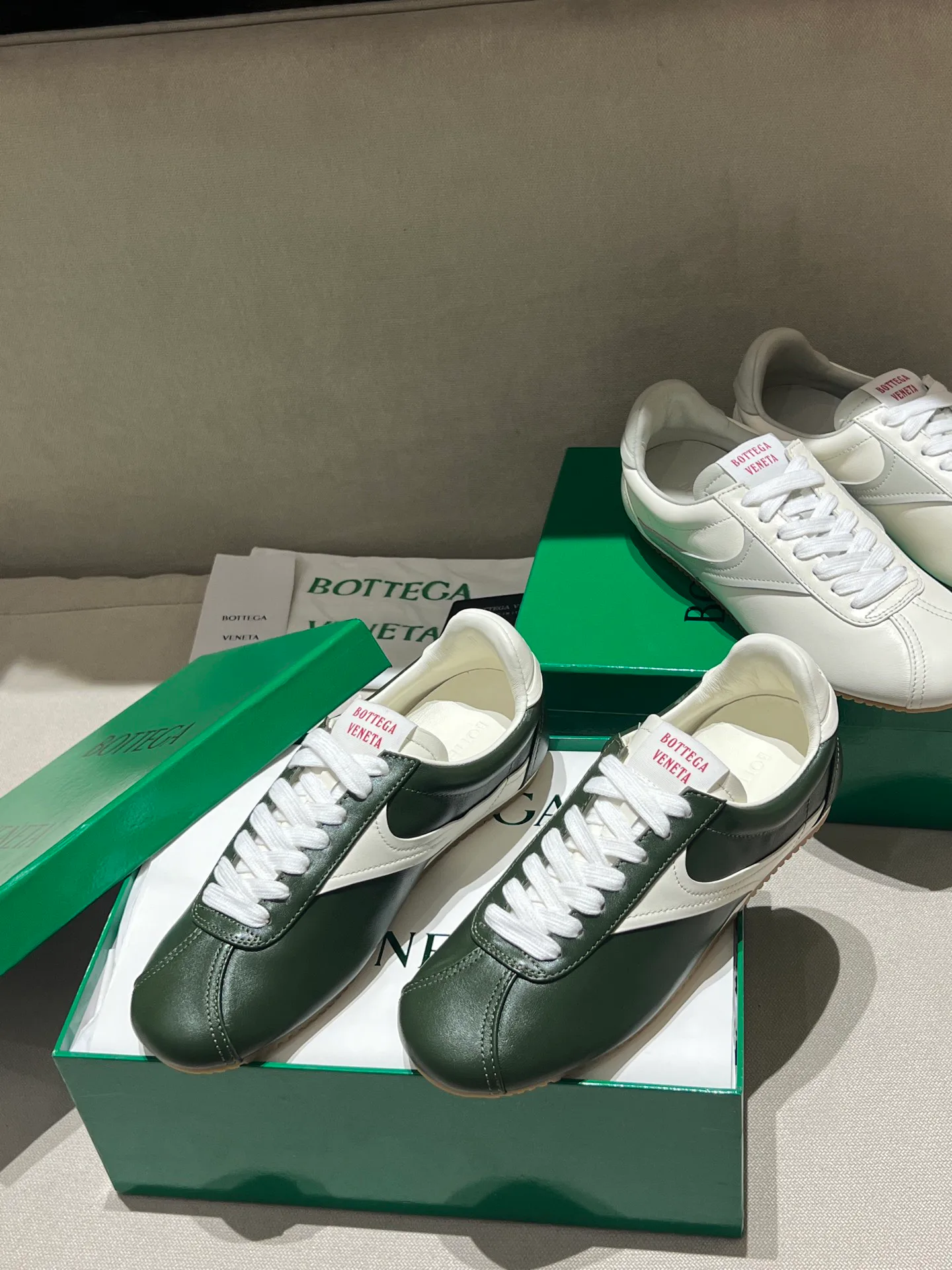 Women's Sneakers BOTTEGA VENETA 18020584