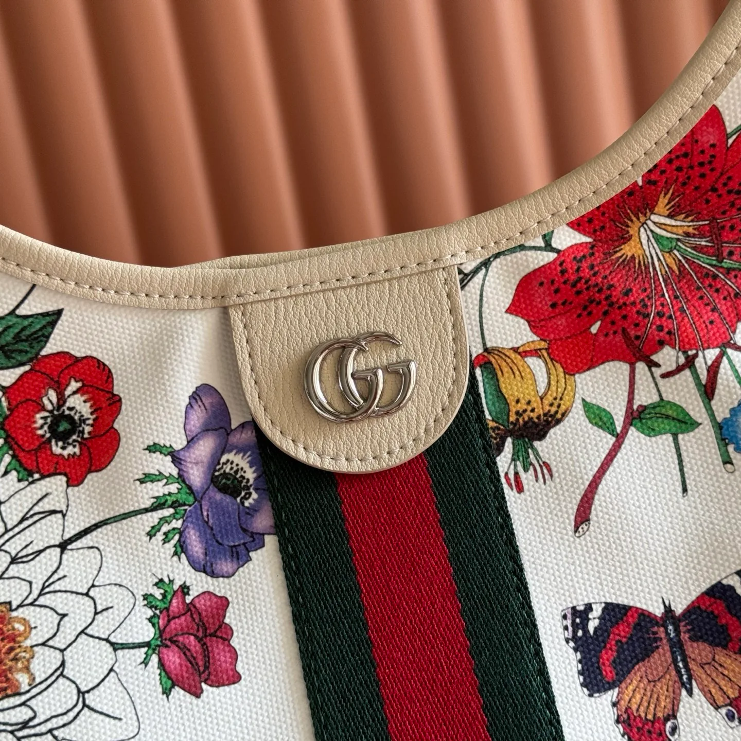 Women's Classic Handbags GUCCI 18148089