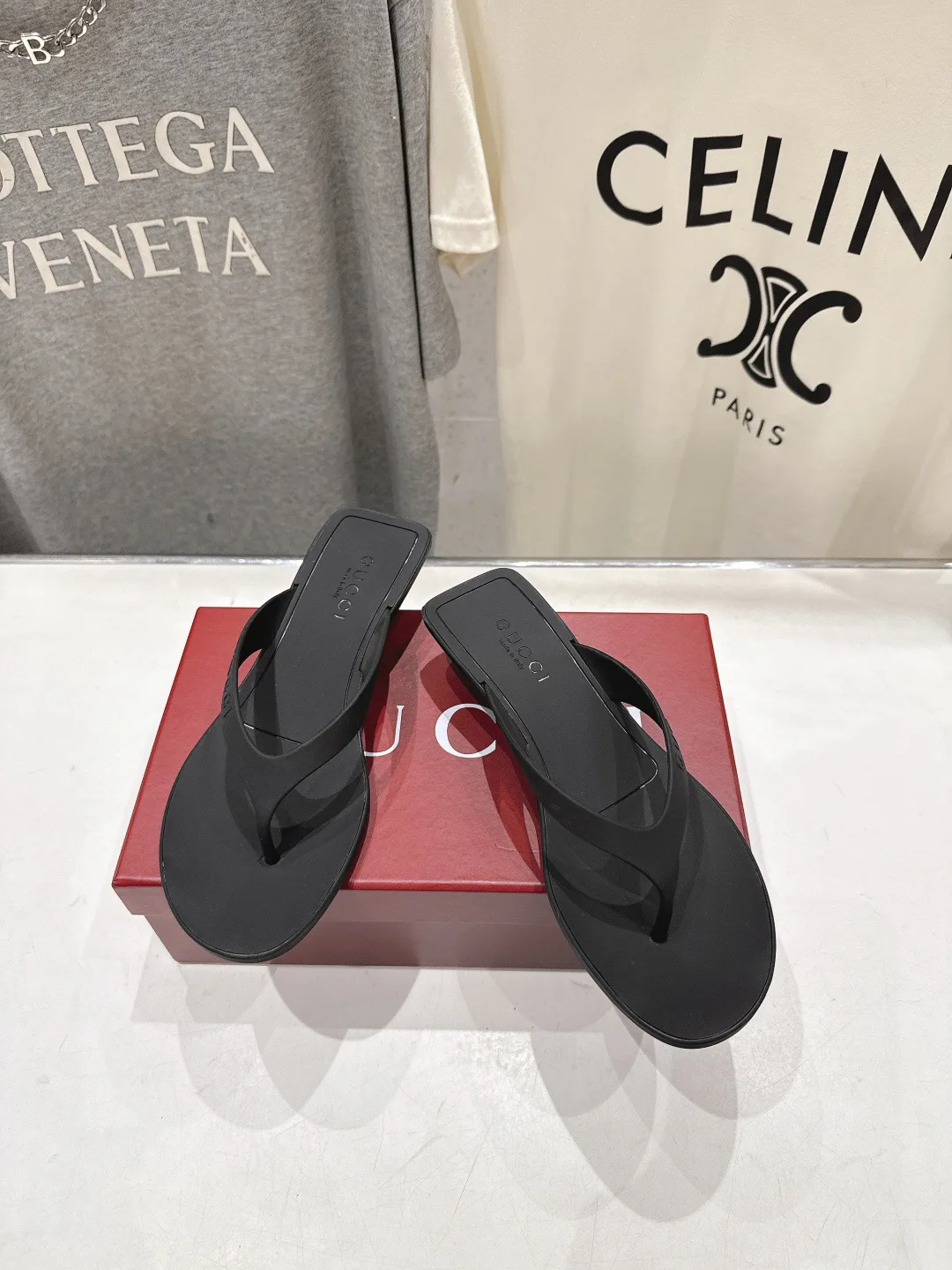 Women's Flip-Flops GUCCI 17057017