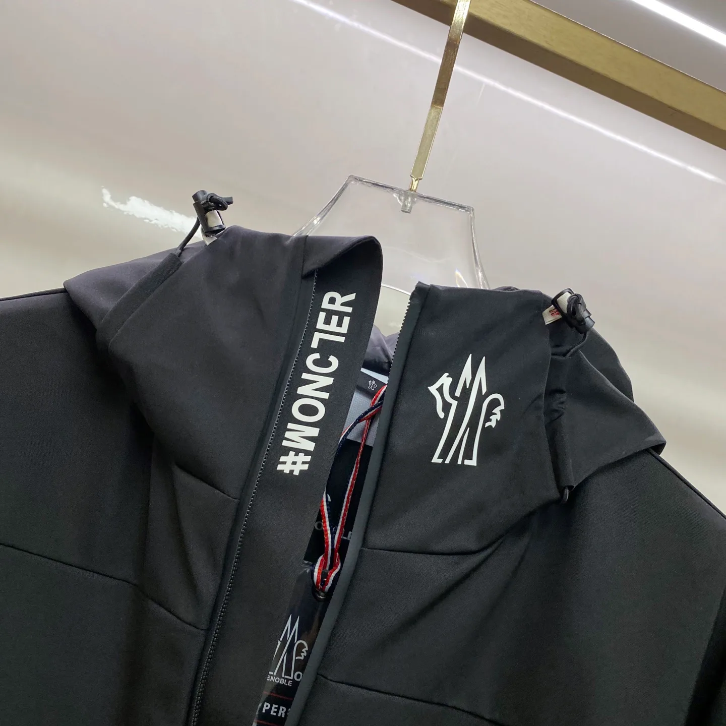 Men's Jackets And Down Jackets MONCLER 18029251