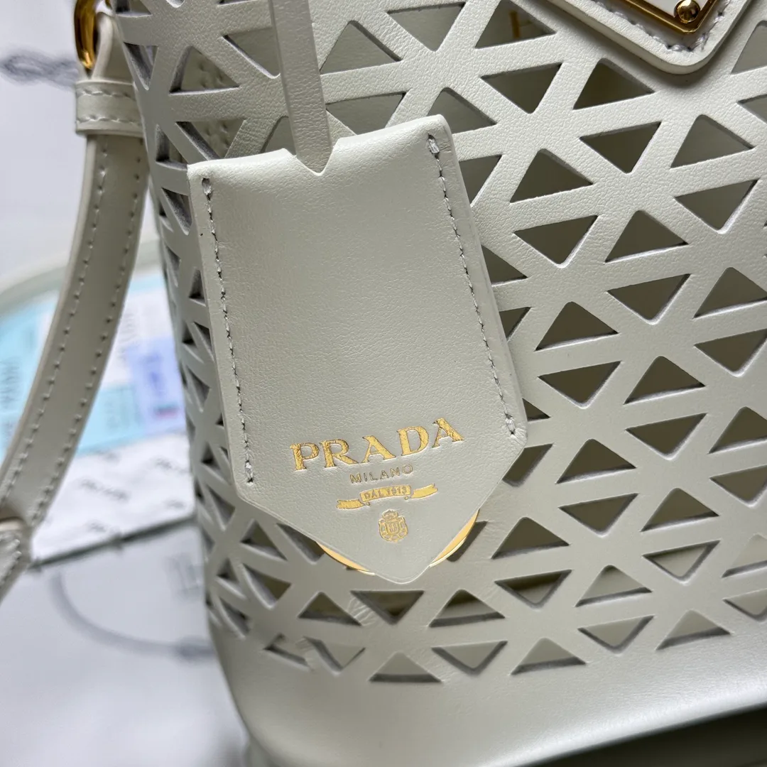 Women's Classic Handbags PRADA 18323060