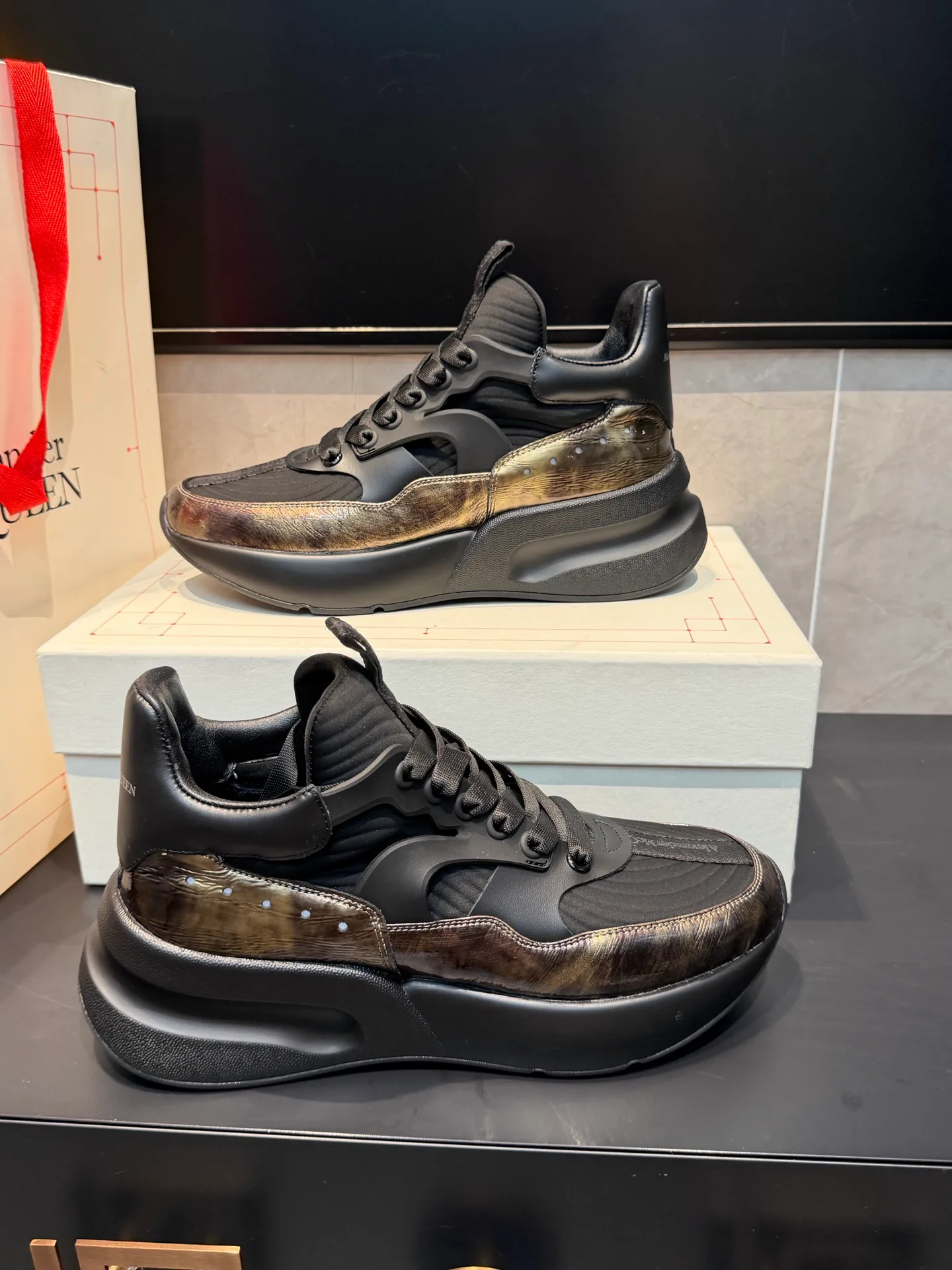 Women's Sneakers ALEXANDER MCQUEEN 18363812