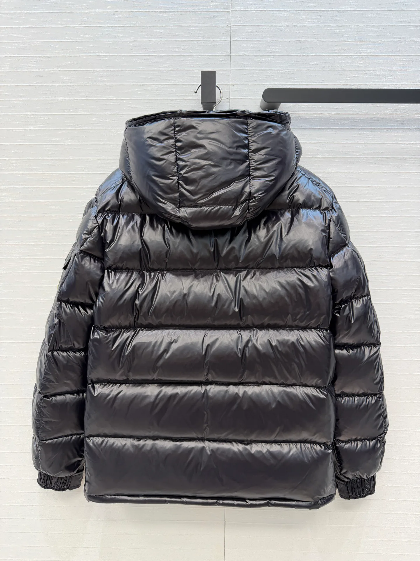 Women's Jackets And Down Jackets MONCLER 18277307