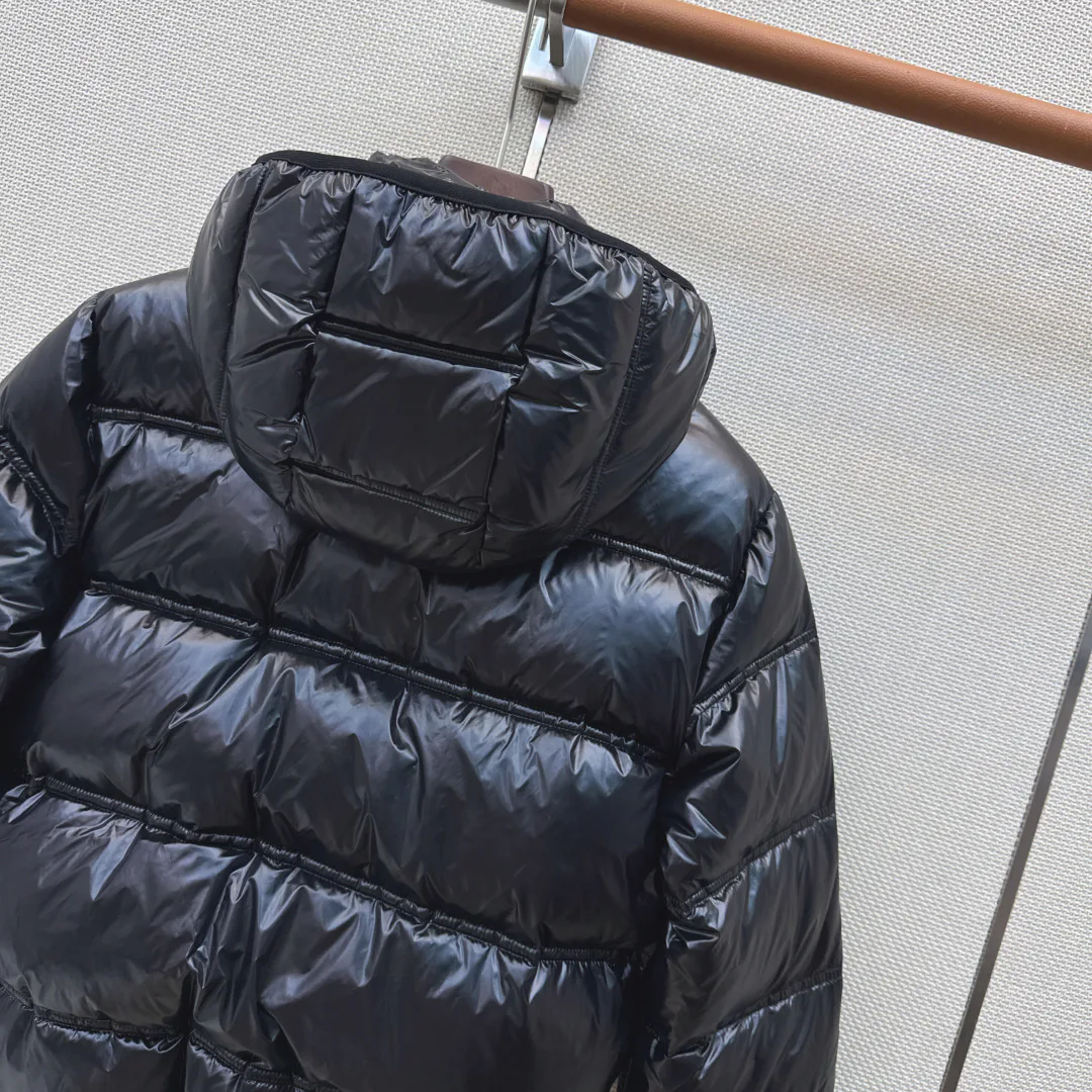 Women's Jackets And Down Jackets MONCLER 18012426