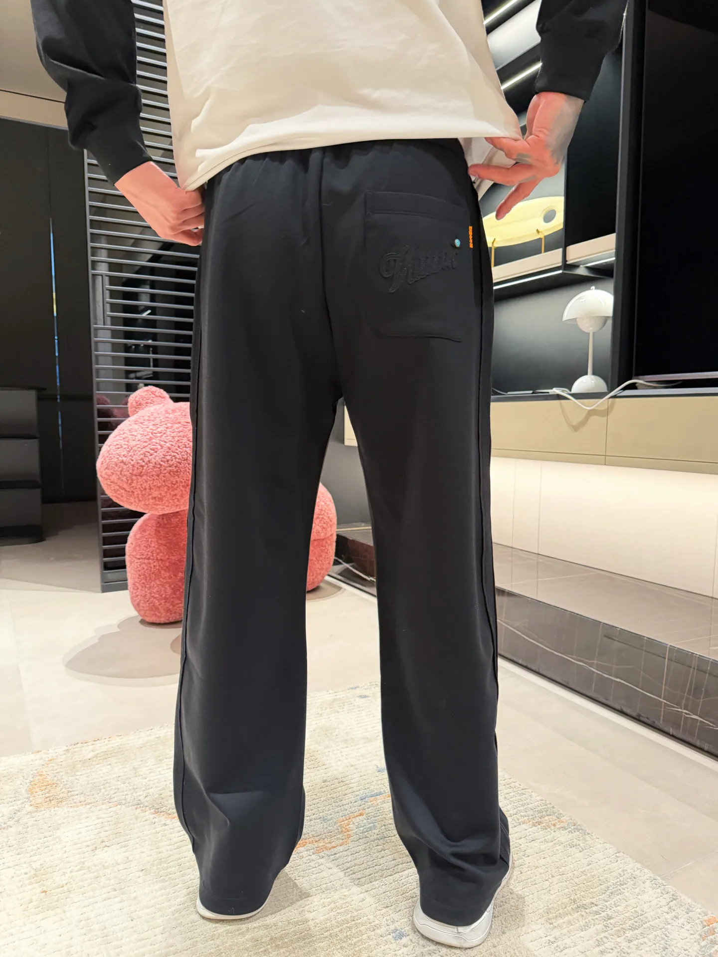 Men's Trousers LOUIS VUITTON 18499729