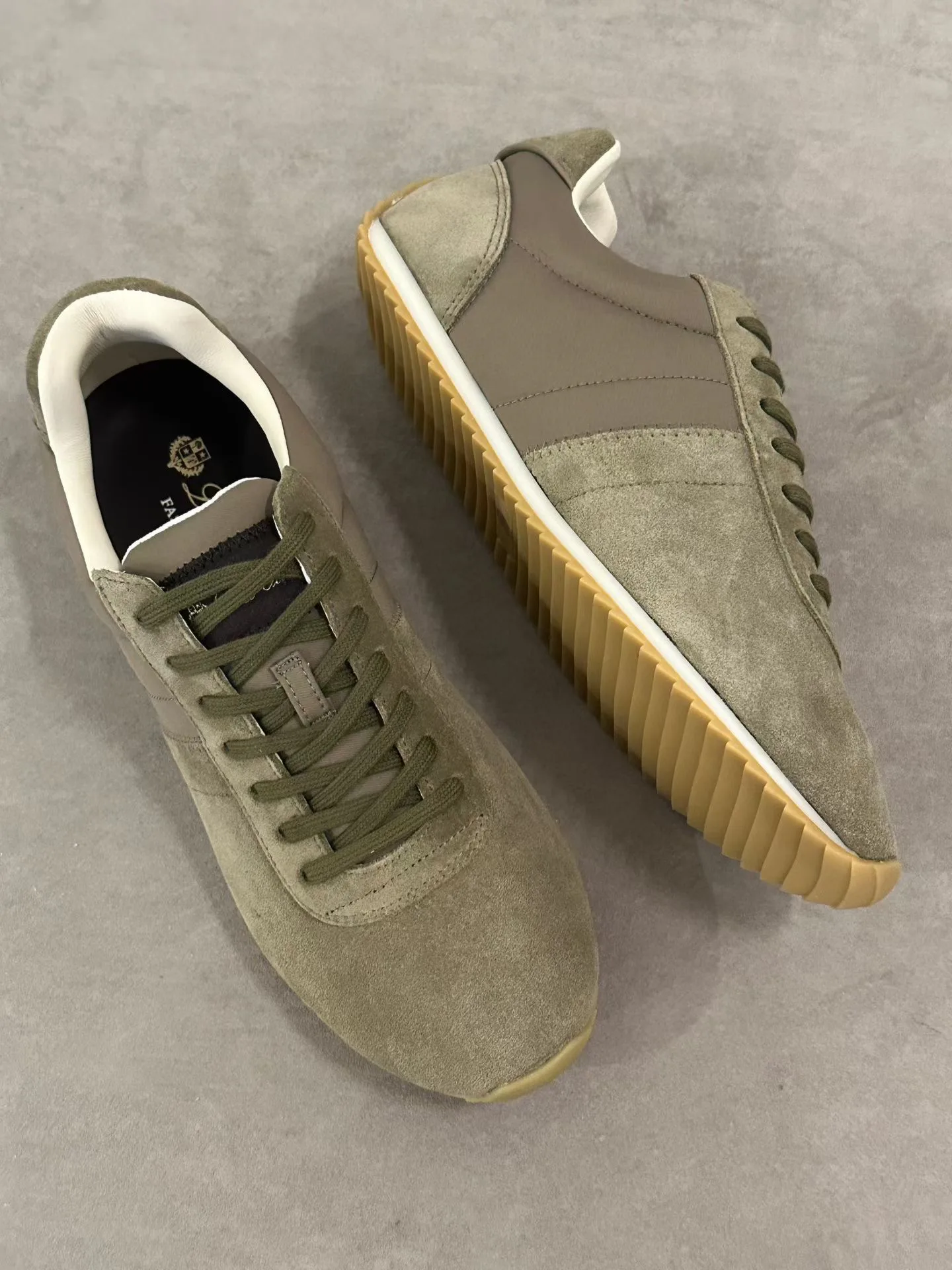 Women's Sneakers LORO PIANA 18267403