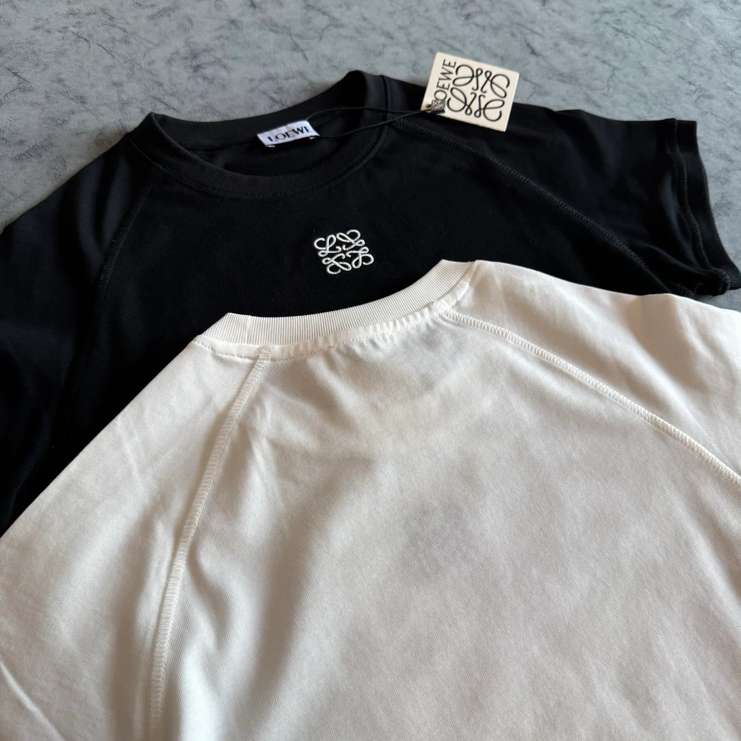 Women's T-Shirts LOEWE 17124170