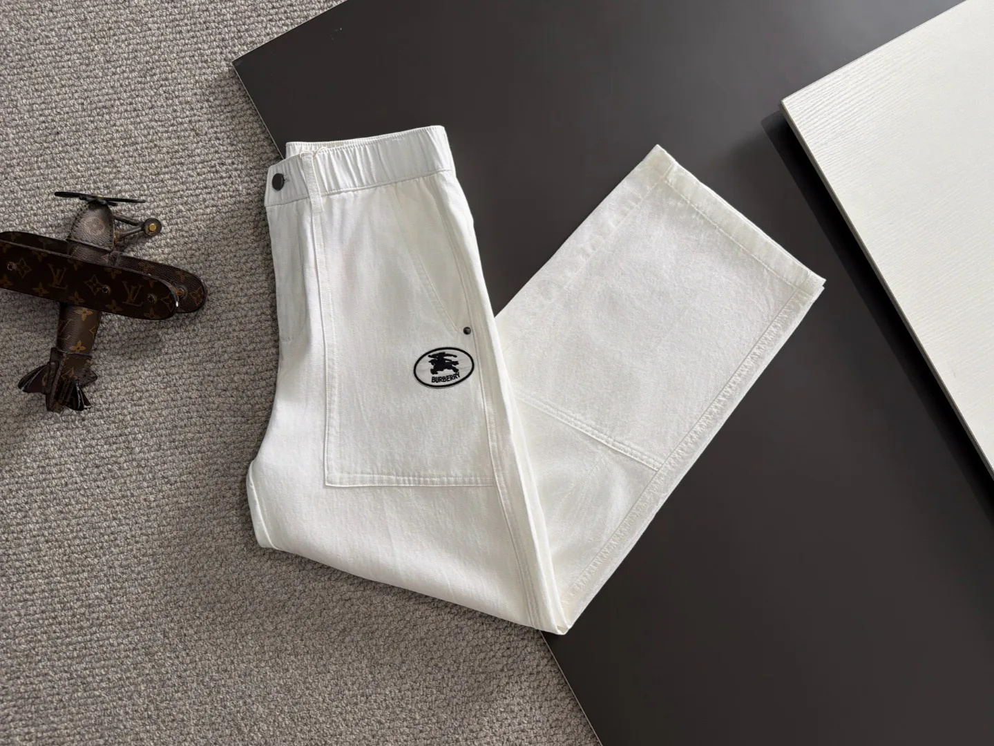 Men's Trousers BURBERRY 17557498