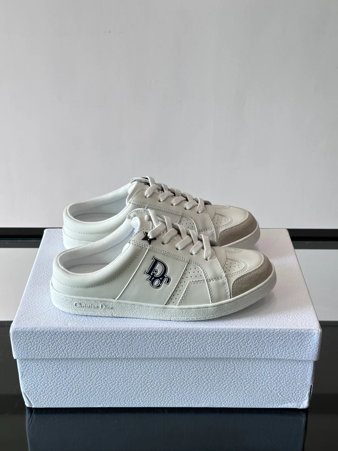 Women's Sneakers CHRISTIAN DIOR 18102609