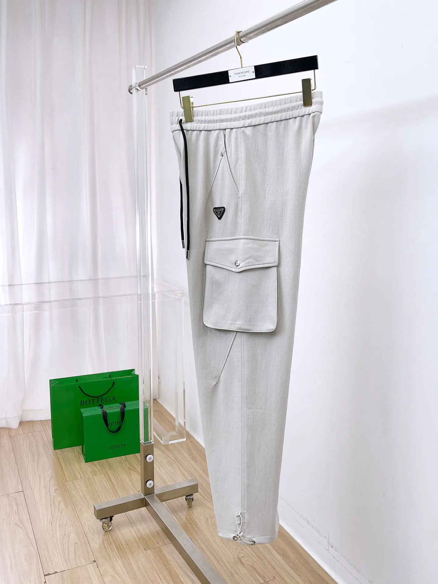 Men's Trousers PRADA 18399374
