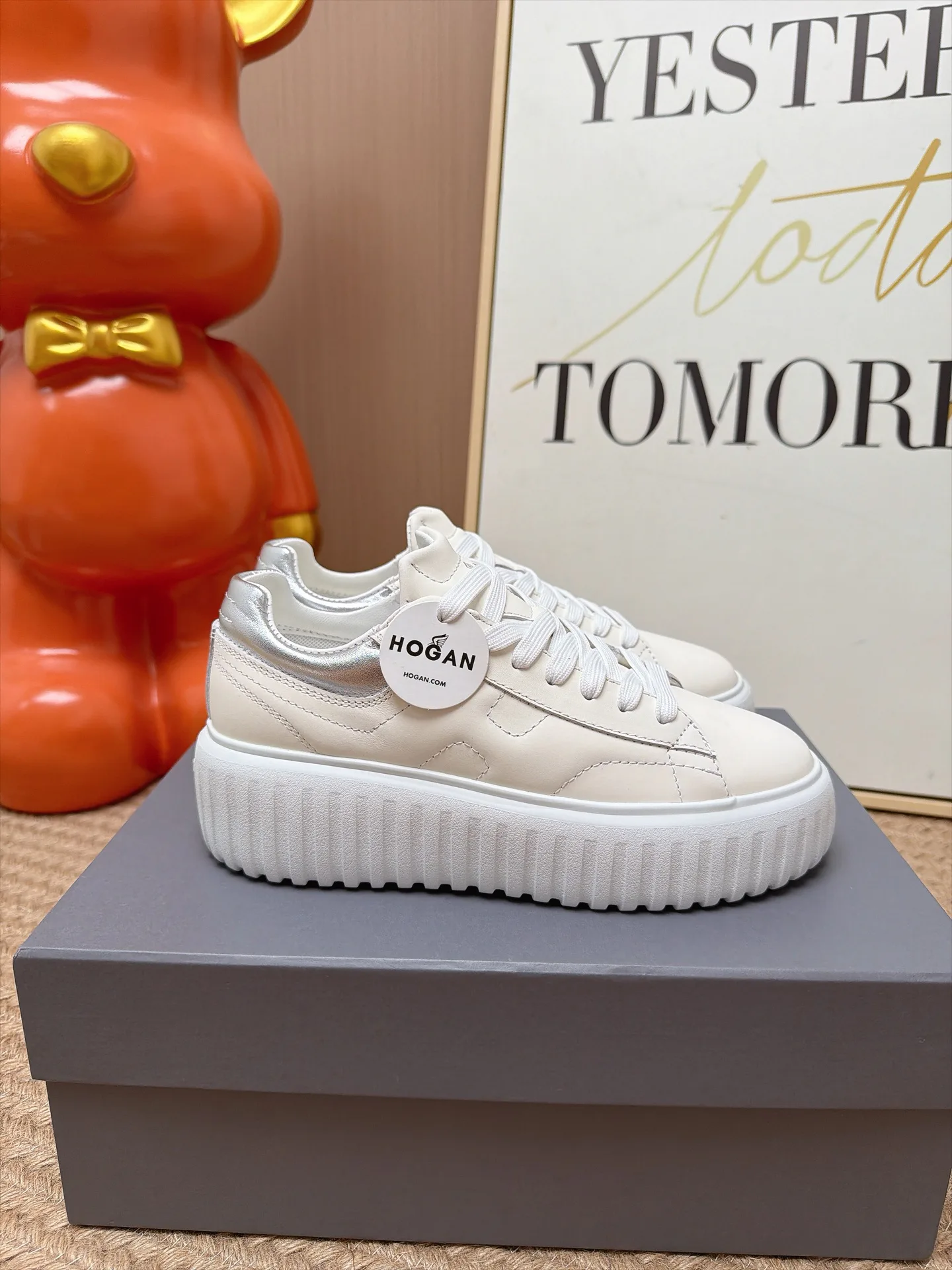 Women's Sneakers HOGAN 18239681