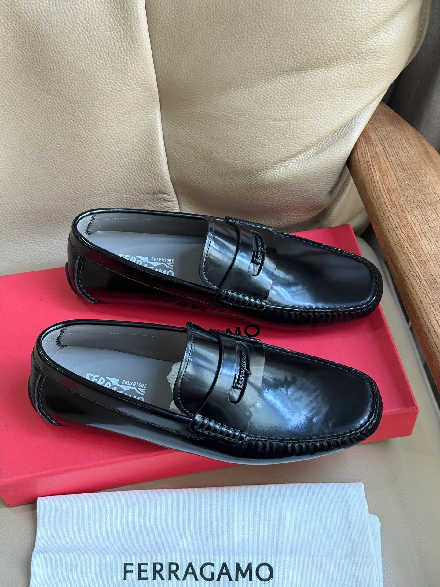 Men's Loafers And Dress Shoes SALVATORE FERRAGAMO 18117116