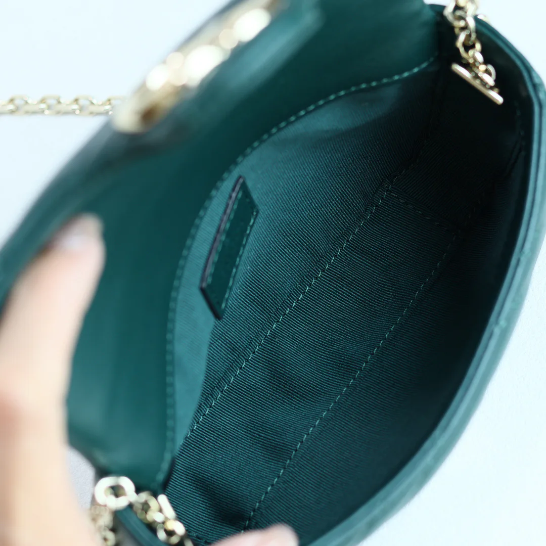 Women's Classic Handbags GUCCI 17948093