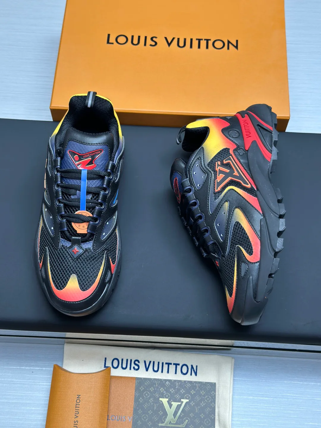 Men's Sneakers LOUIS VUITTON 18211987