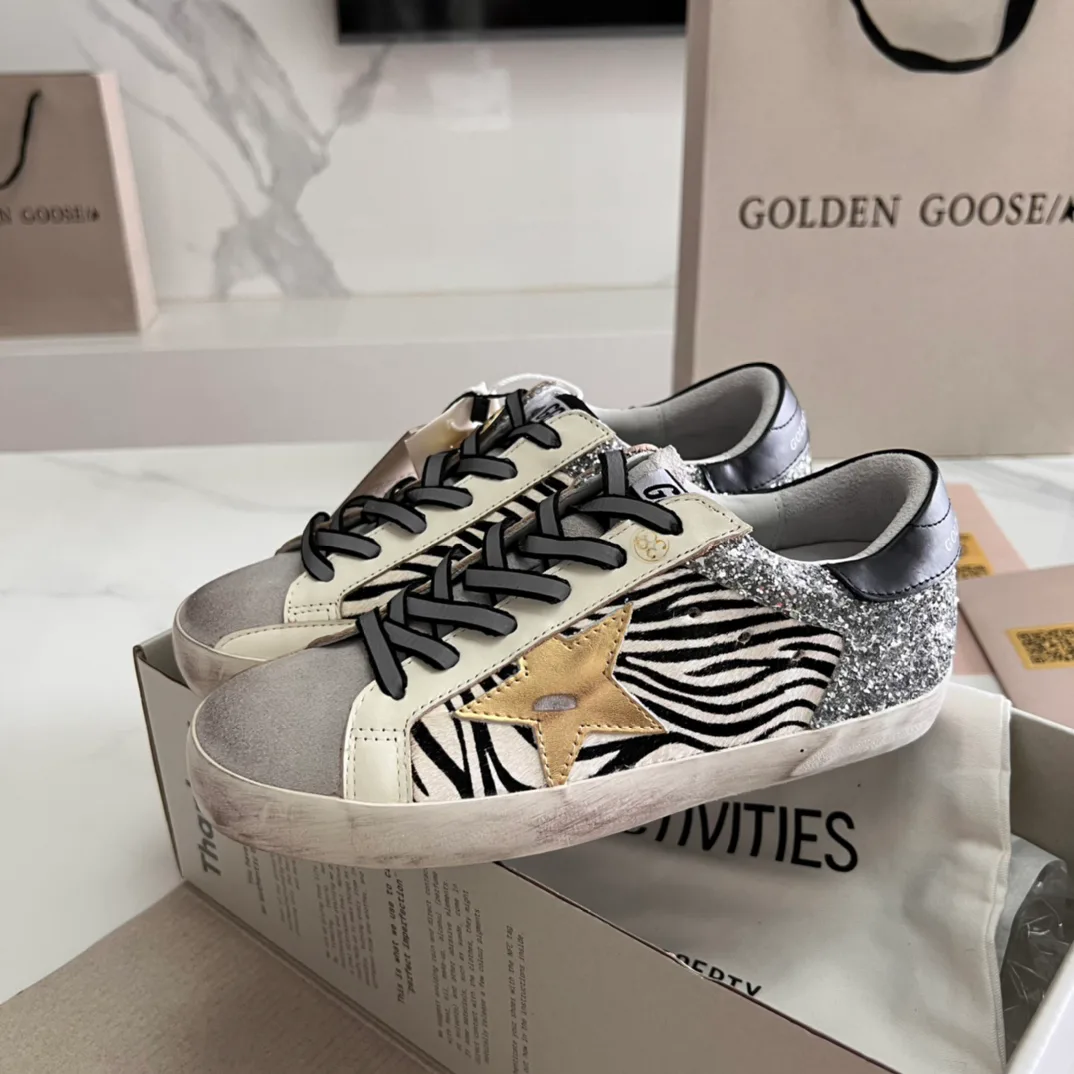 Women's Sneakers GOLDEN GOOSE 16995658