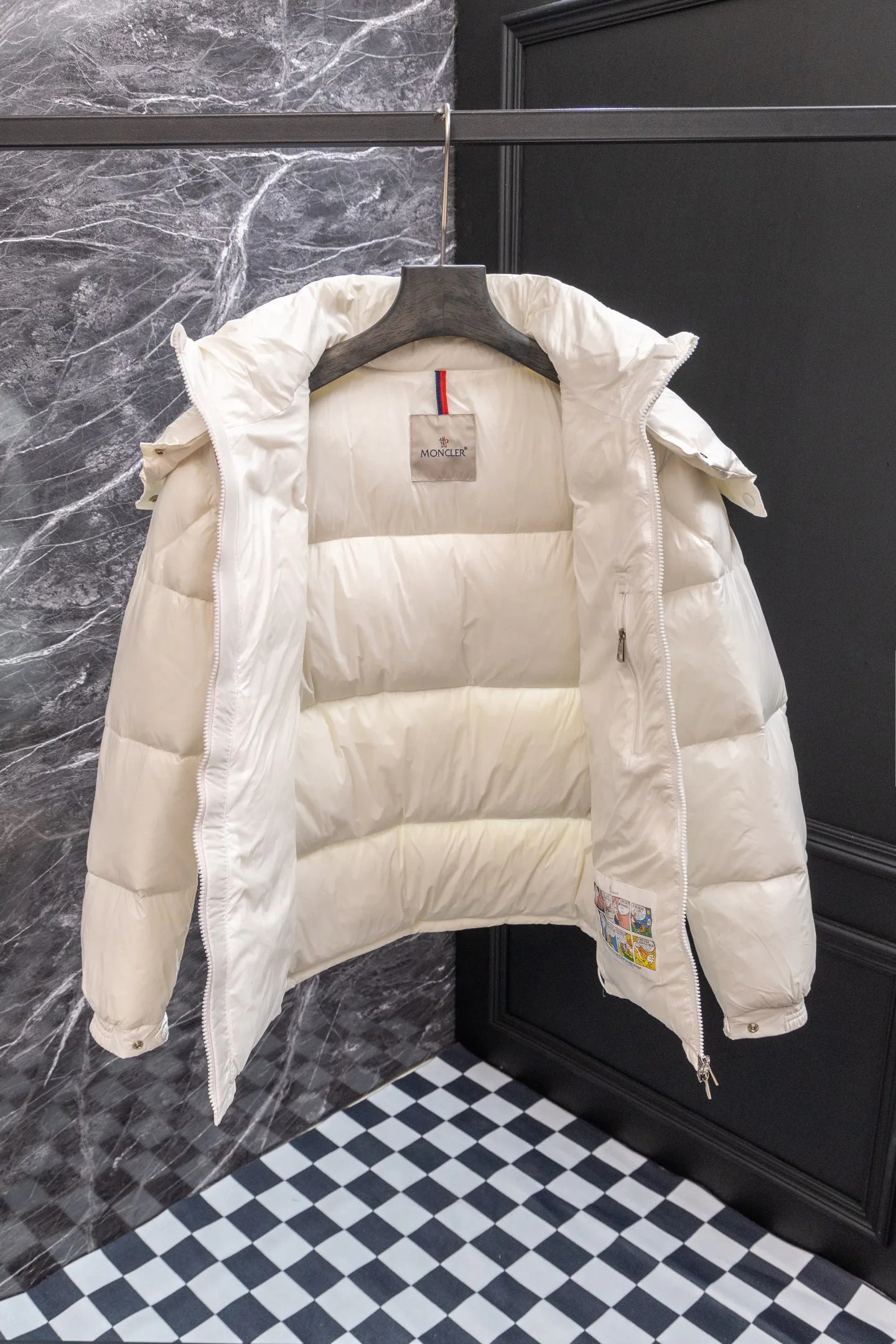 Men's Jackets And Down Jackets MONCLER 18179528