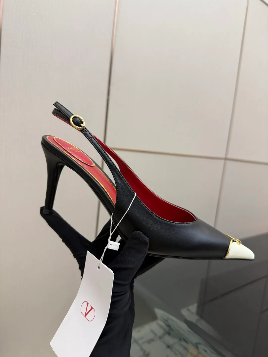 Women's Heels VALENTINO 17937579