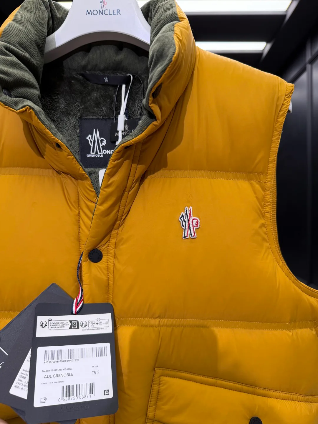 Men's Vests MONCLER 18416849