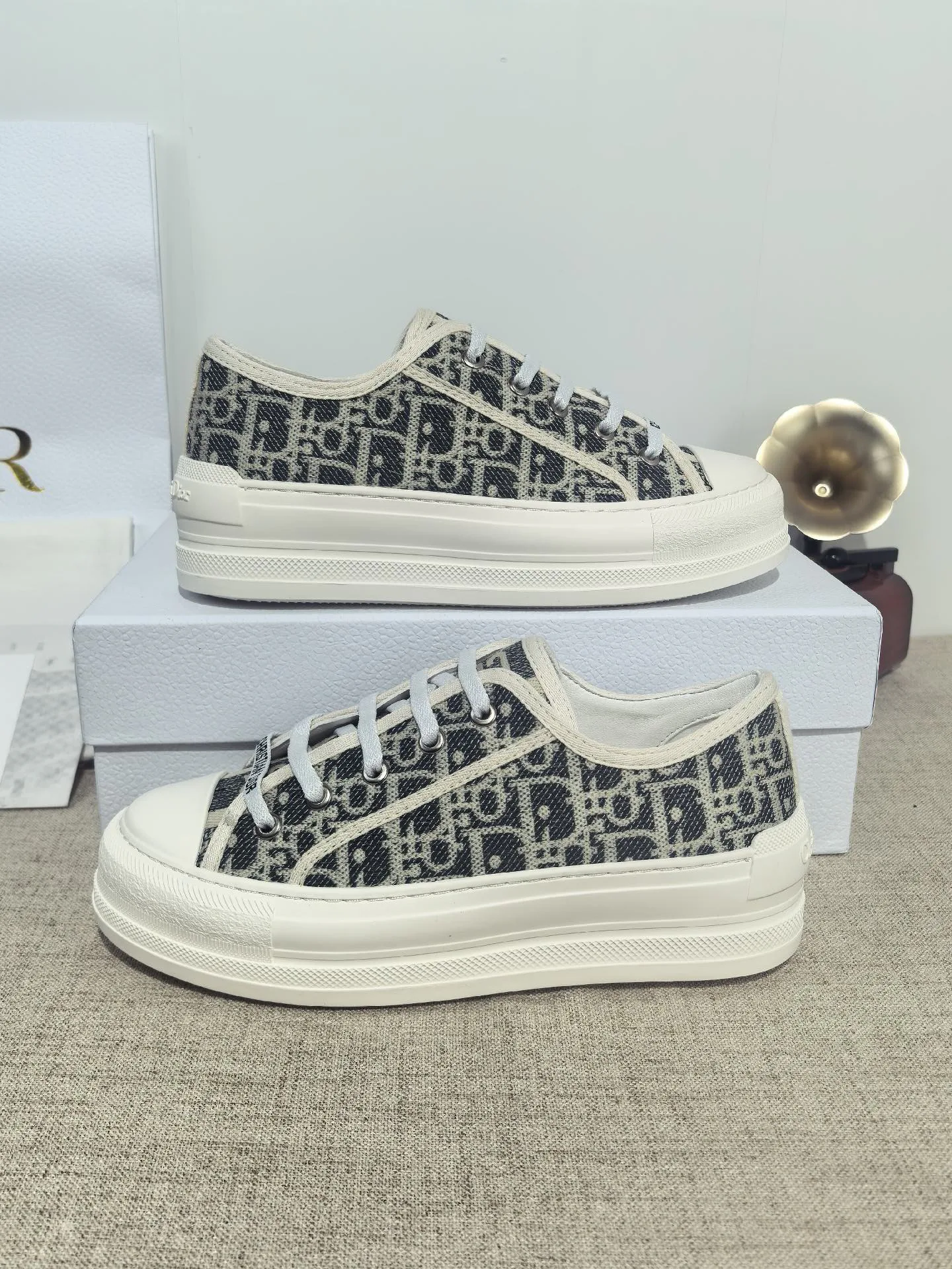 Women's Sneakers CHRISTIAN DIOR 17988672