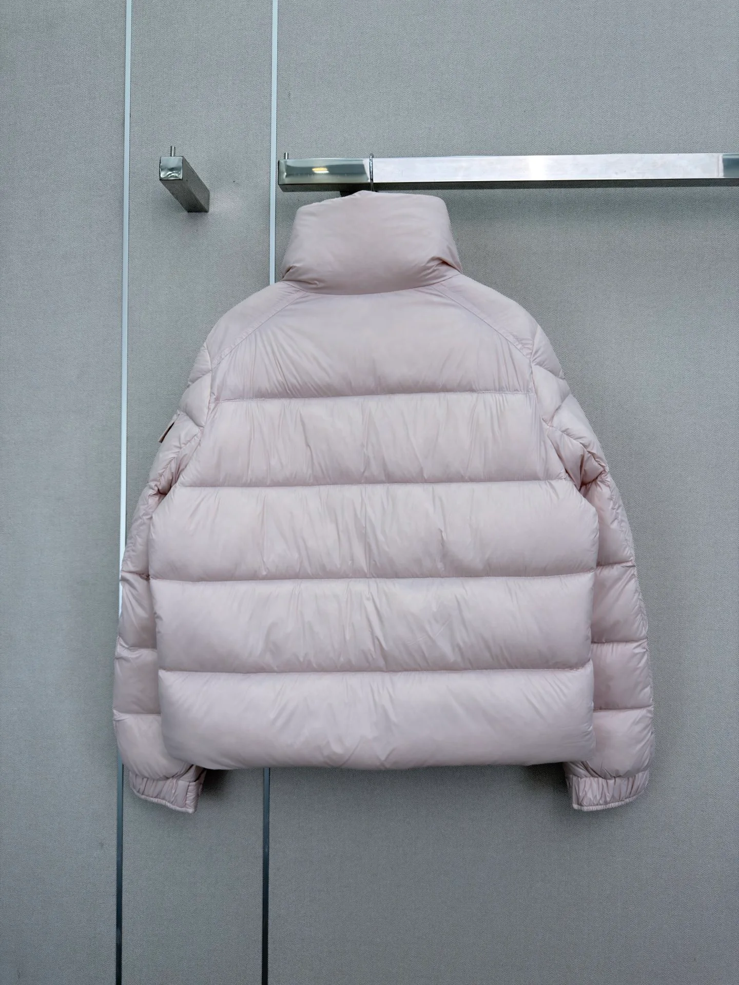 Women's Jackets And Down Jackets MONCLER 18439409