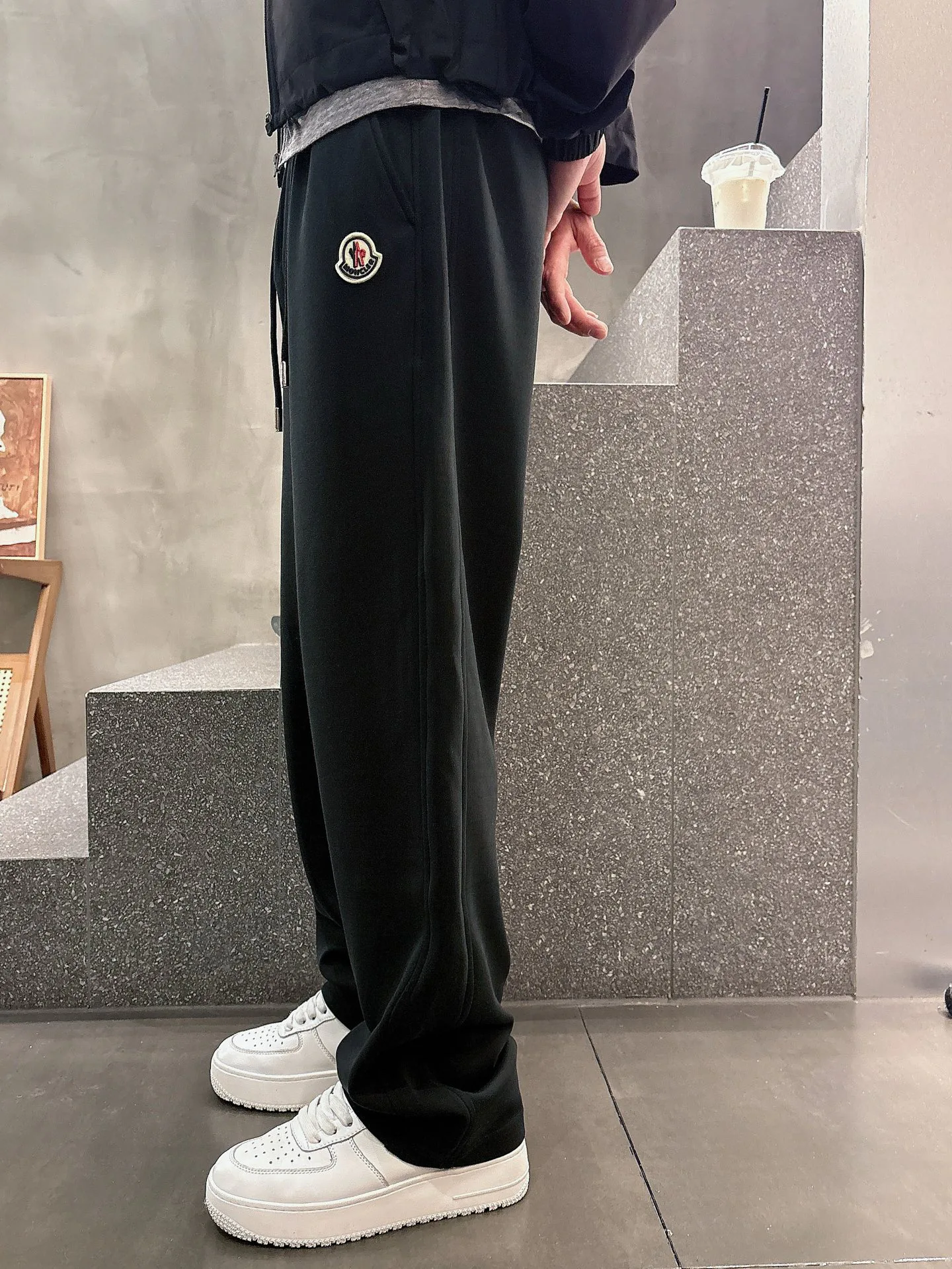 Брюки Мужские Moncler 18596868