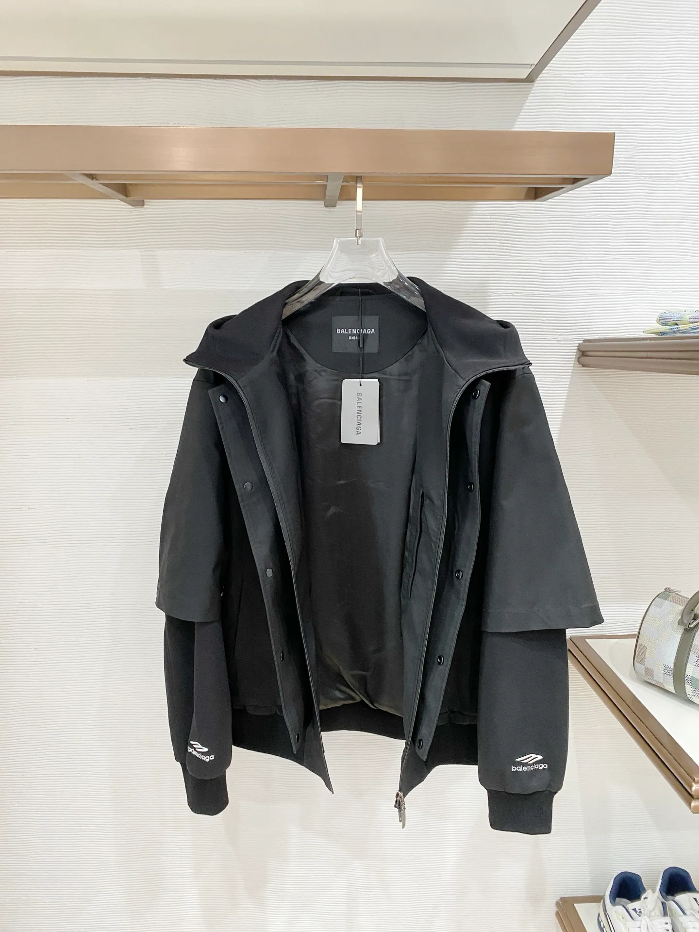 Куртки И Пуховики Мужские Balenciaga 18618730
