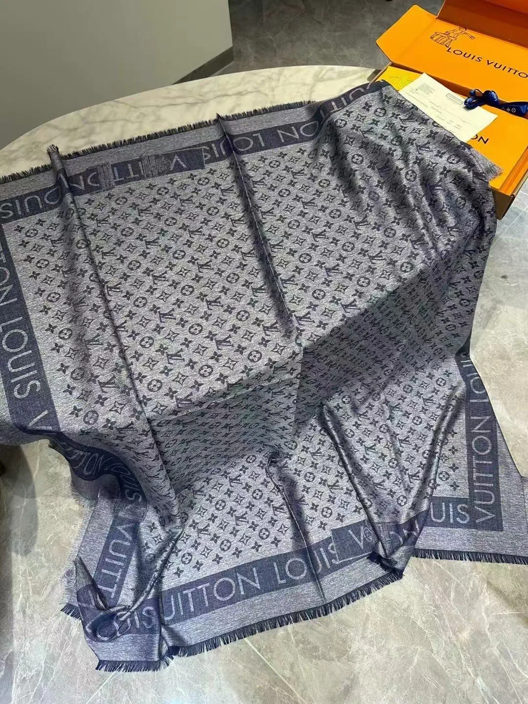 Scarves LOUIS VUITTON 17991541