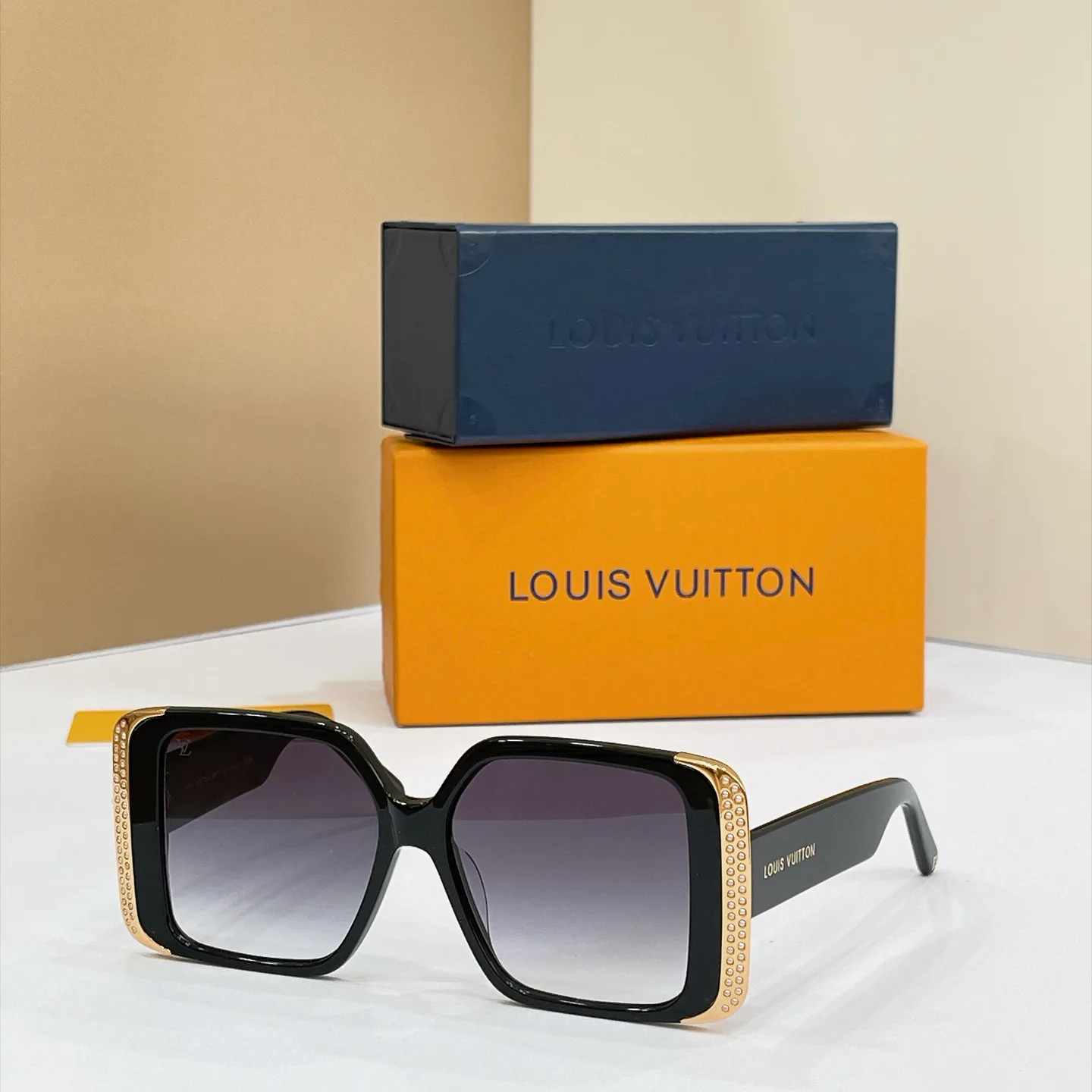 Glasses LOUIS VUITTON 17816147