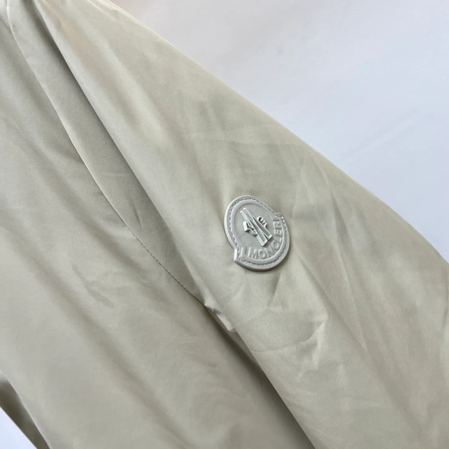 Women's Jackets And Down Jackets MONCLER 17340724