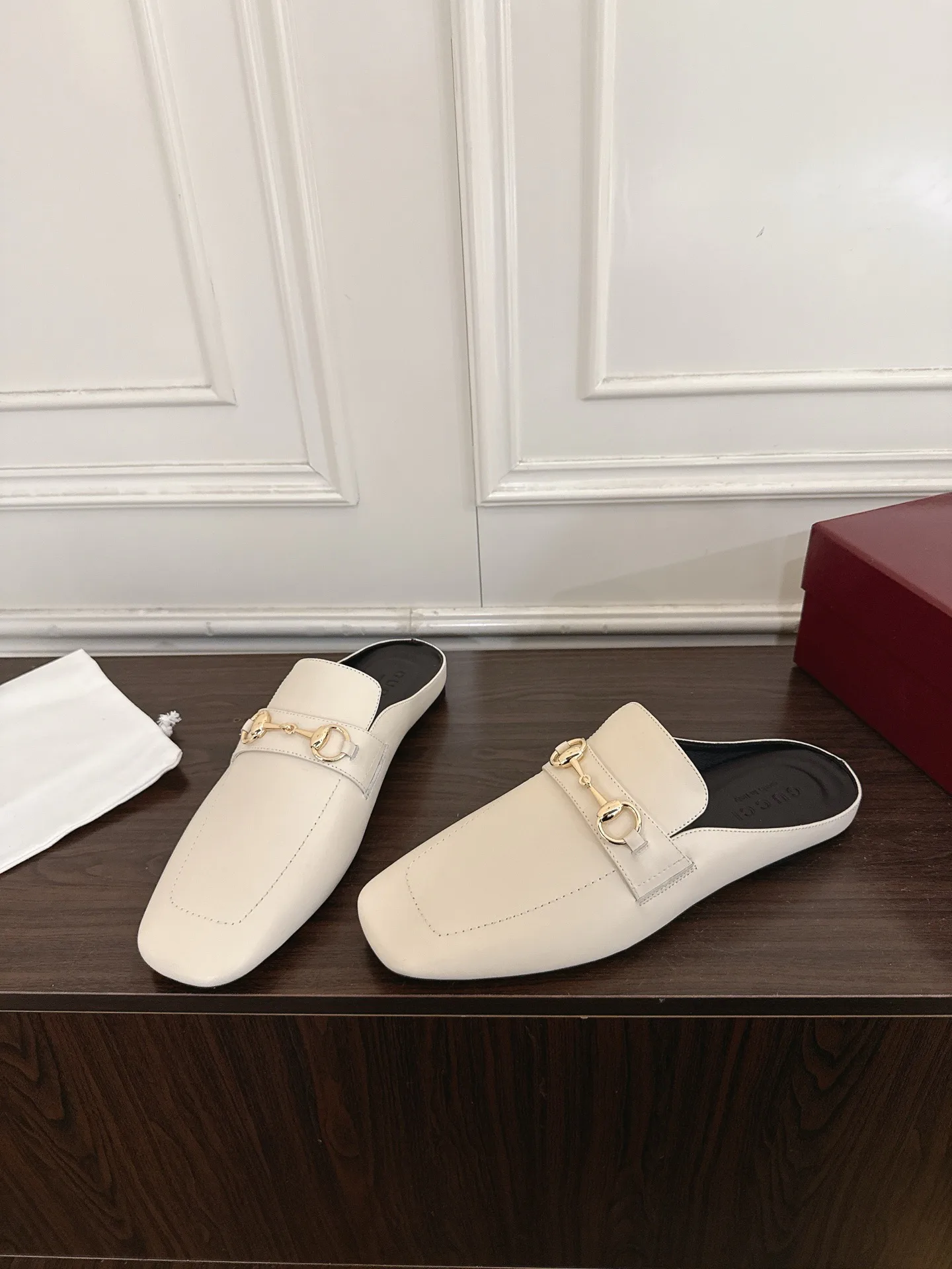 Women's Mules And Clogs GUCCI 17956781